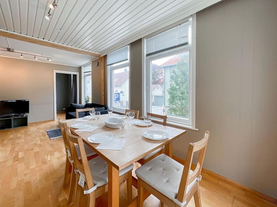 Ledaal Place 2 By Stavanger