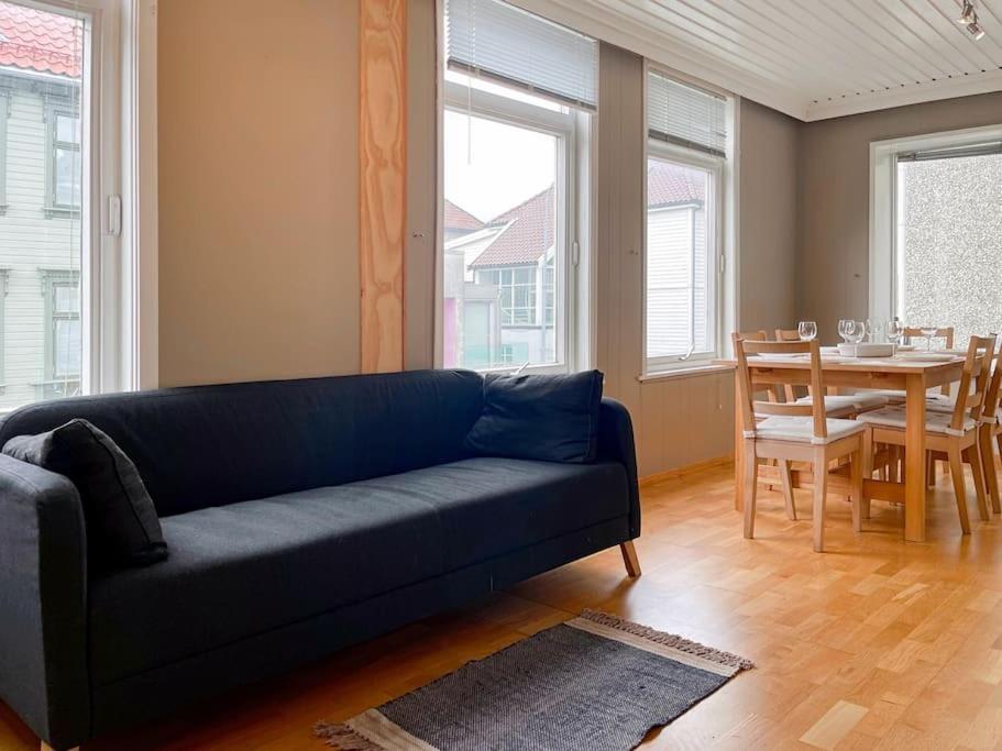 Ledaal Place 2 By Apartment